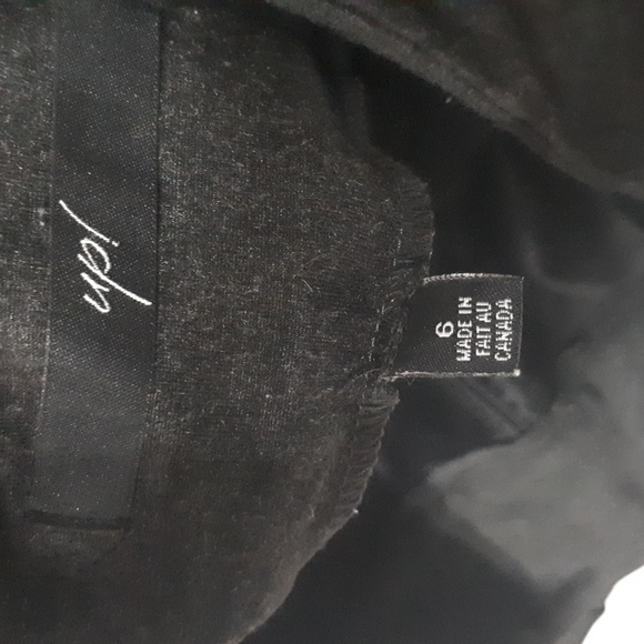 UP pull on stretch dress pants. Size 6 women. Rayon, nylon and spandex. - Picture 4 of 7